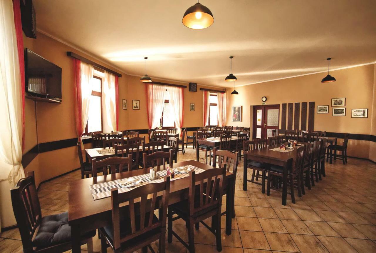 Restaurace A Penzion Praha Dolní Dunajovice Eksteriør billede