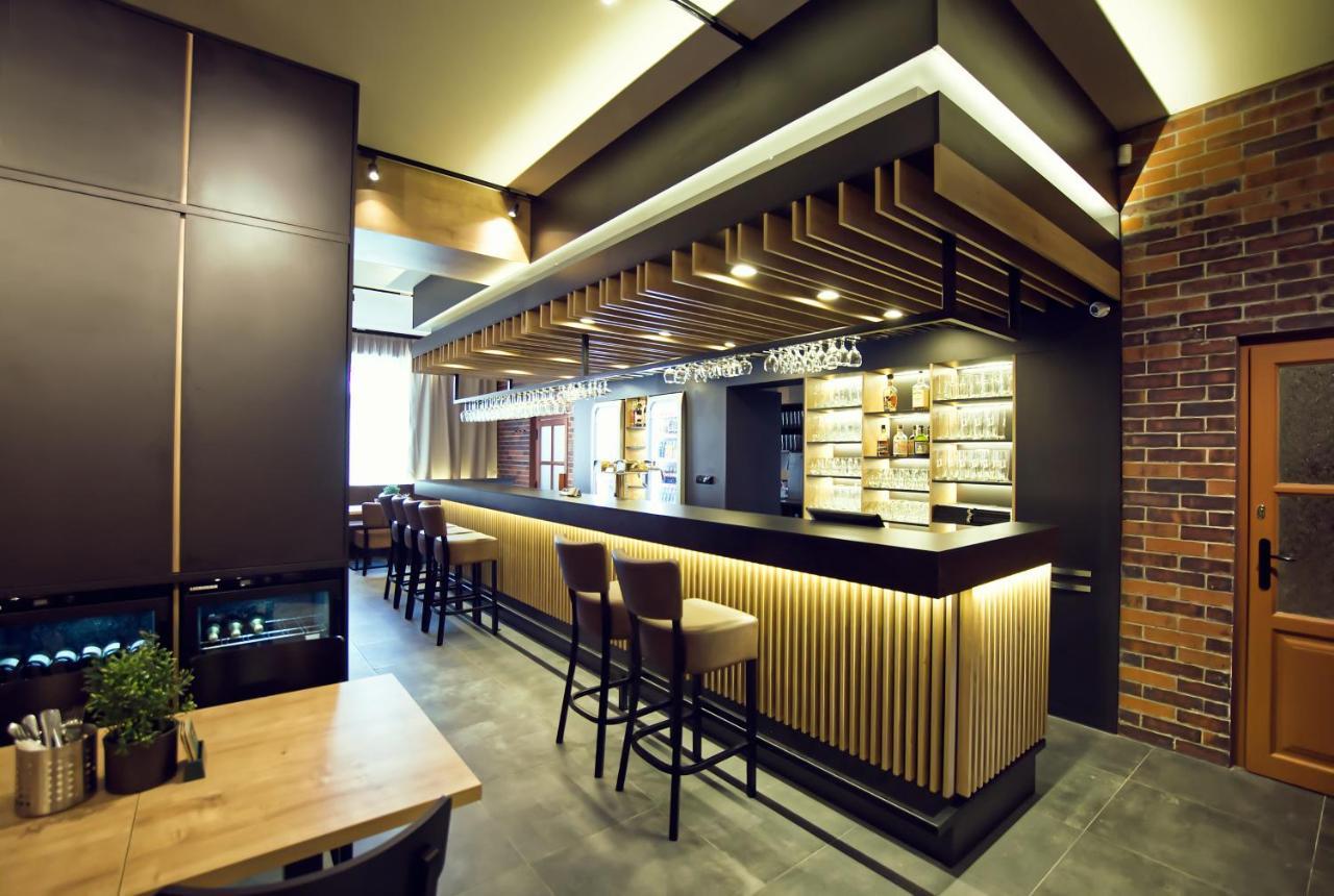 Restaurace A Penzion Praha Dolní Dunajovice Eksteriør billede
